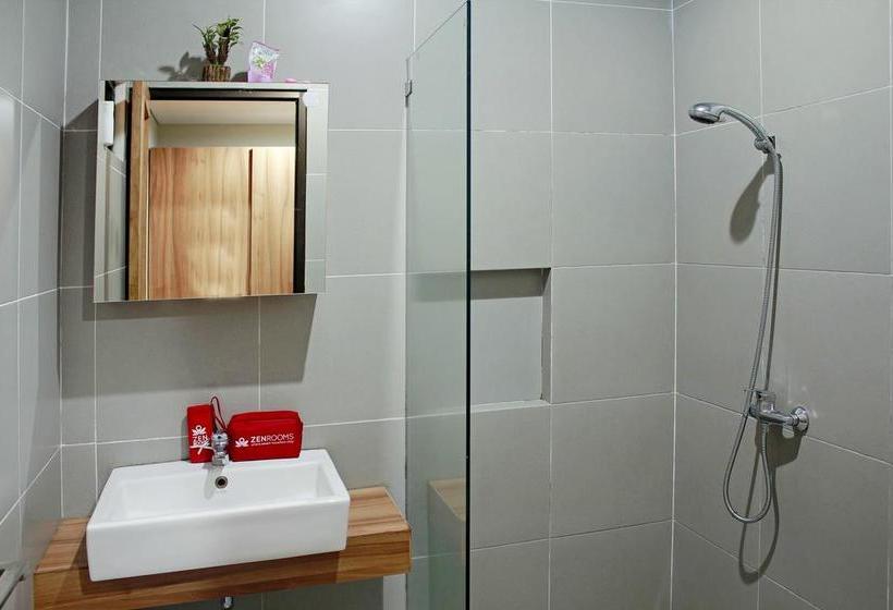 ホテル Zen Rooms Permata 5 Karawaci Syariah