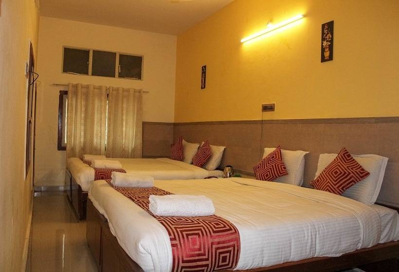 Kaveri Hotel Bed & Breakfast