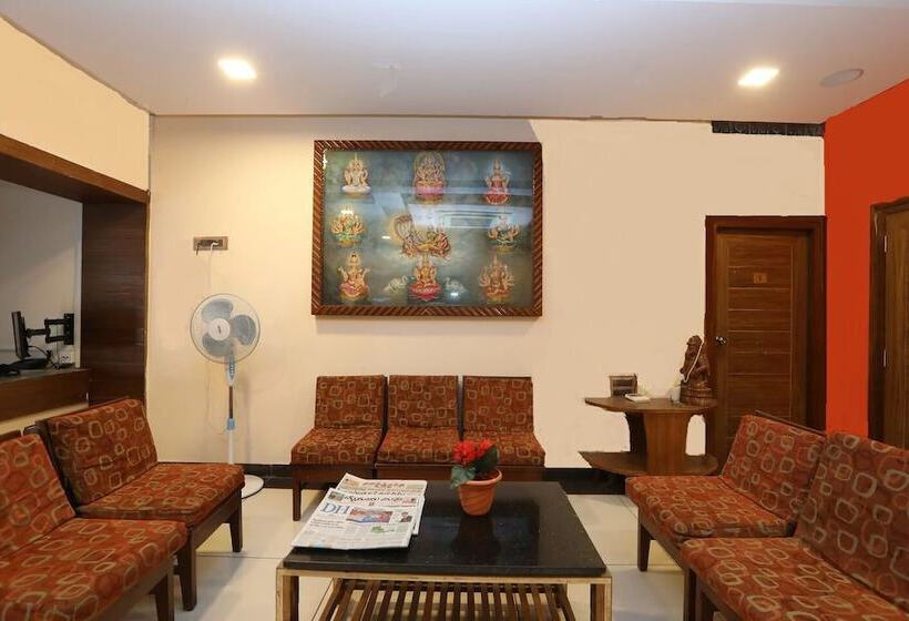 Kaveri Hotel Bed & Breakfast