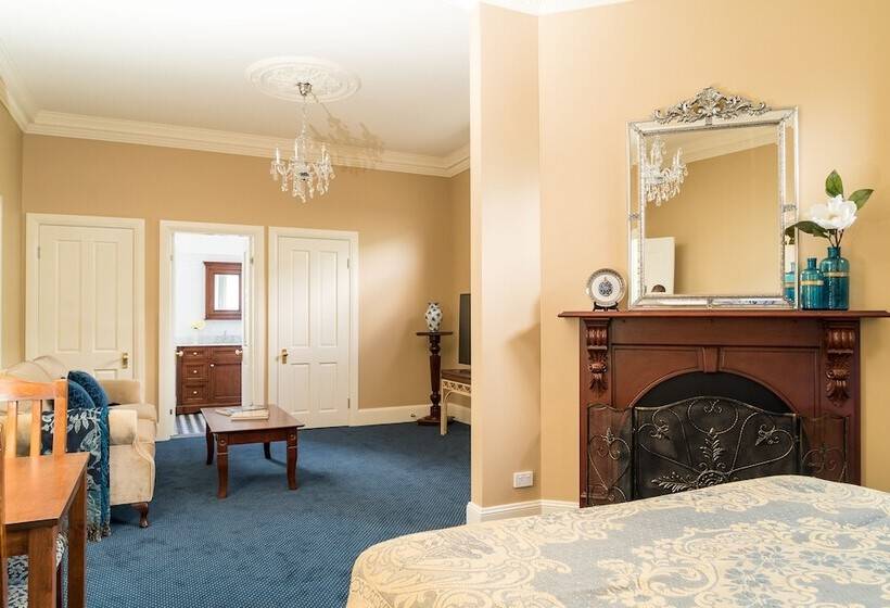 Loloma Bed And Breakfast