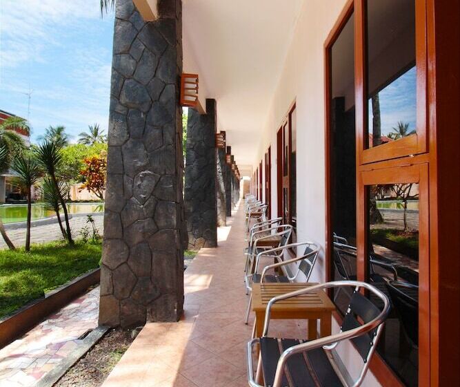 Reddoorz Plus At Hotel Sofia Pangandaran