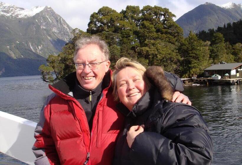 Rosemount B&b By The Sea St Clair