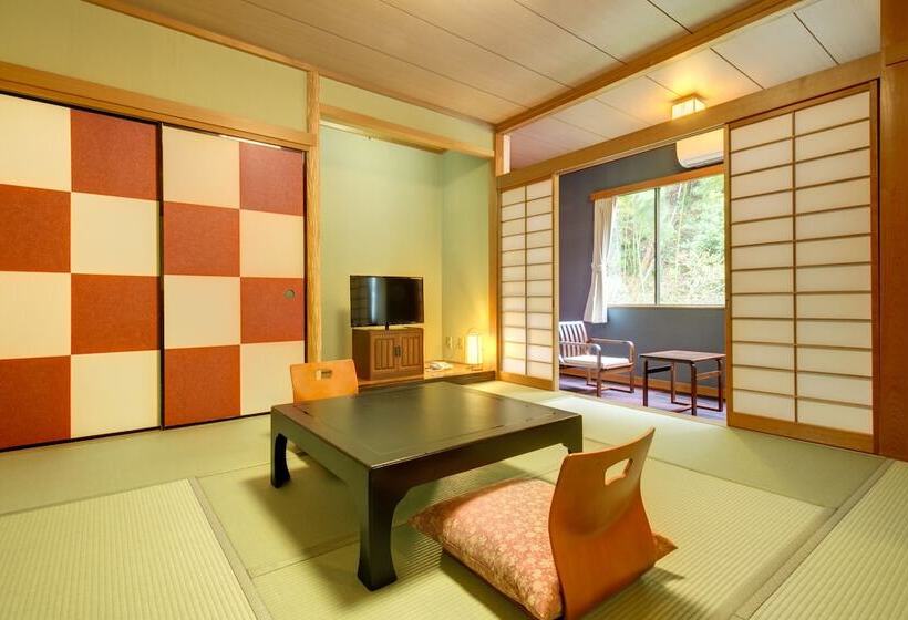 ريوكان Yumoto Komachikan