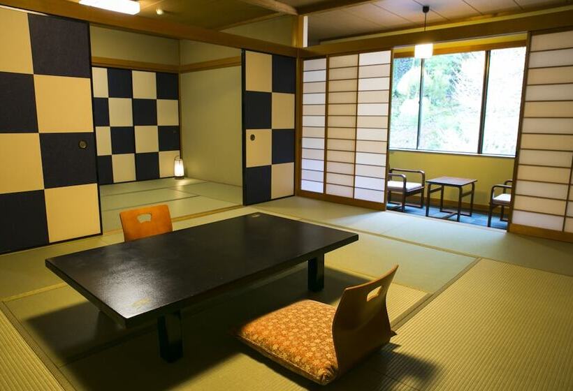 ريوكان Yumoto Komachikan