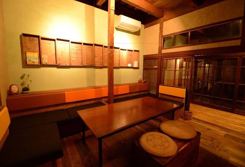 Taketa Ekimae Hostel Cue