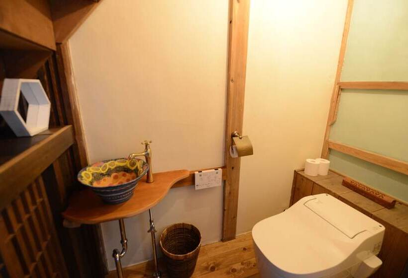 Taketa Ekimae Hostel Cue