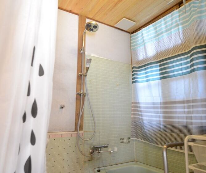 Taketa Ekimae Hostel Cue