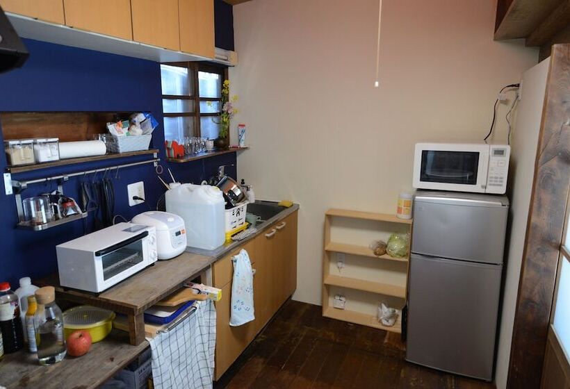 Taketa Ekimae Hostel Cue