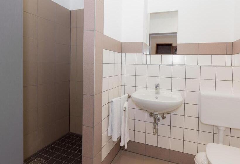 مبيت وإفطار Winbudget Bed&breakfast