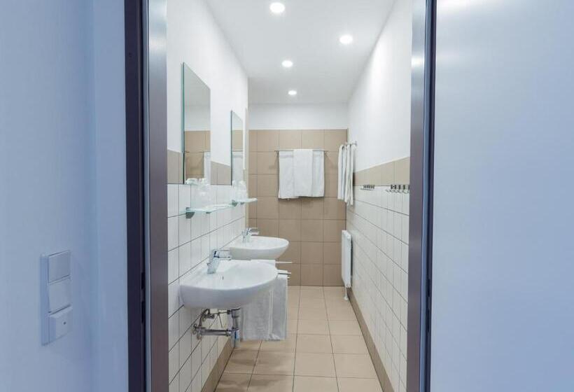 مبيت وإفطار Winbudget Bed&breakfast