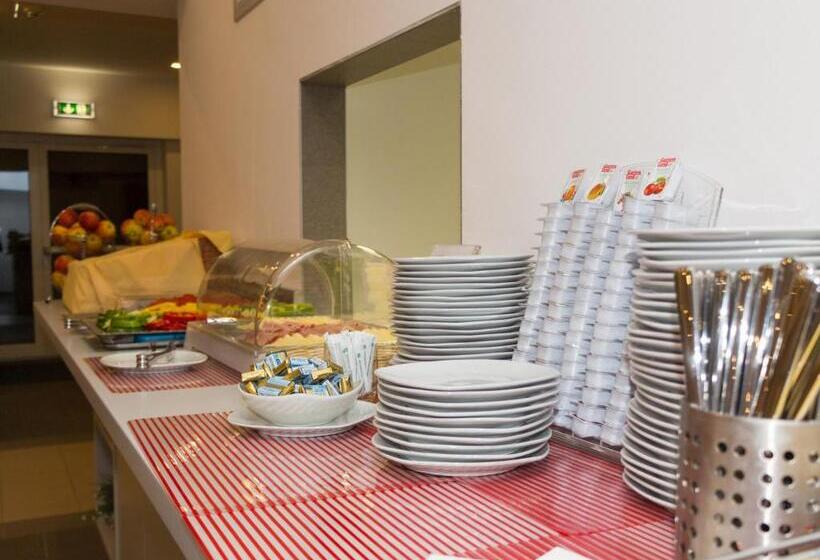 مبيت وإفطار Winbudget Bed&breakfast