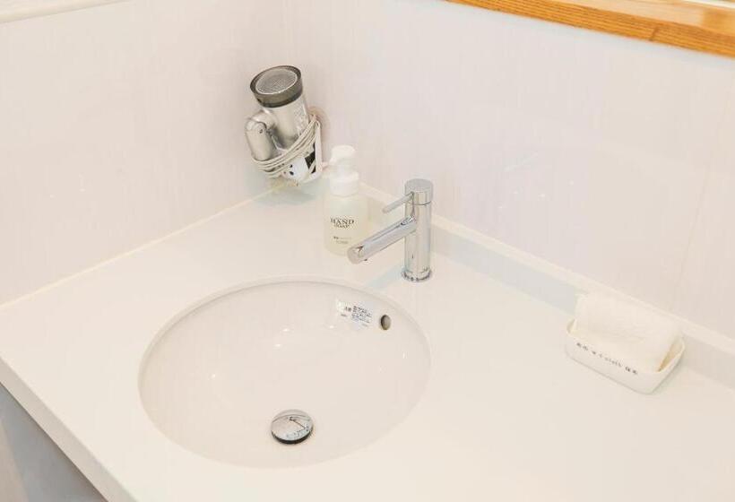 Bigtree Guest House Hostel