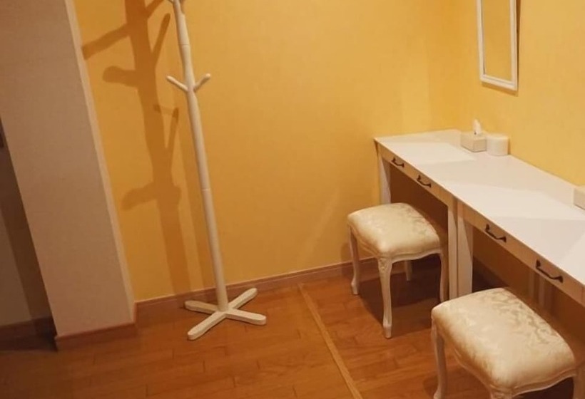 Bigtree Guest House Hostel