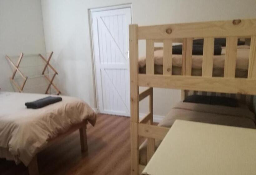 فندق صغير Paarl Backpackers