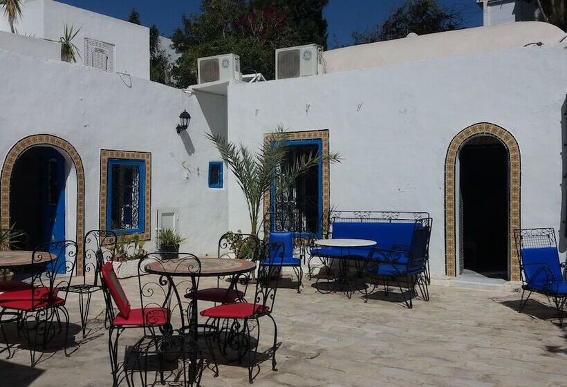 تختخواب و صبحانه Bou Fares