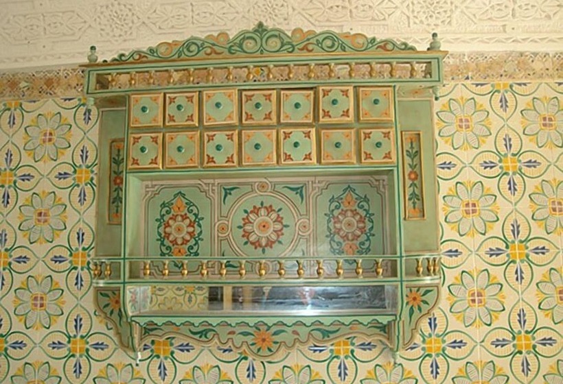 تختخواب و صبحانه Bou Fares