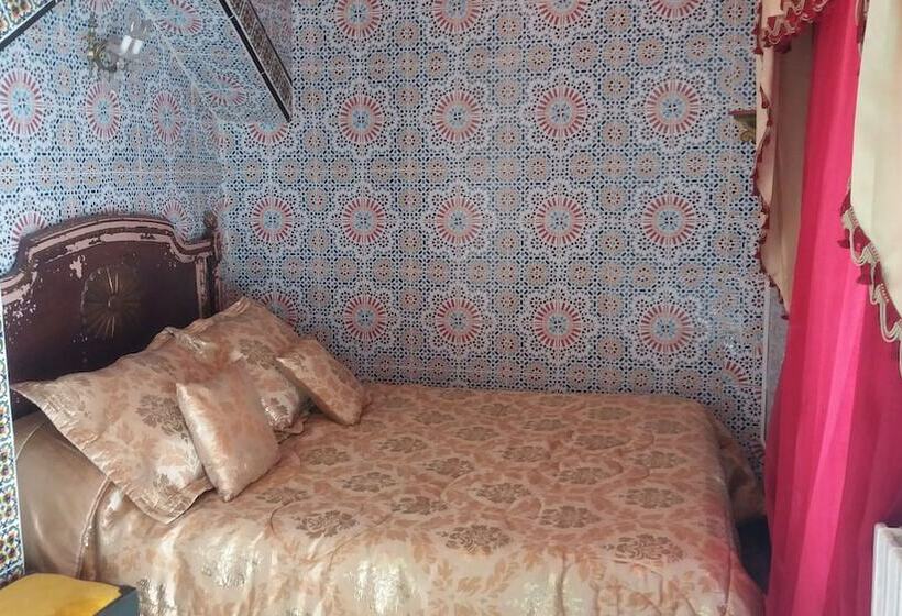 تختخواب و صبحانه Bou Fares