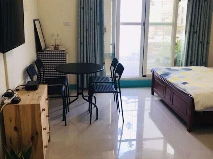 تختخواب و صبحانه Feng Su