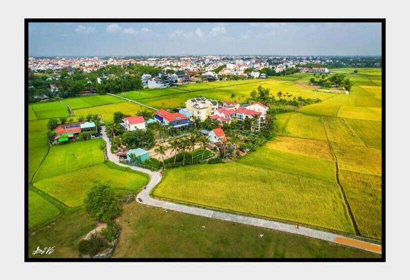 تختخواب و صبحانه Lavini Hoian Boutique Villa