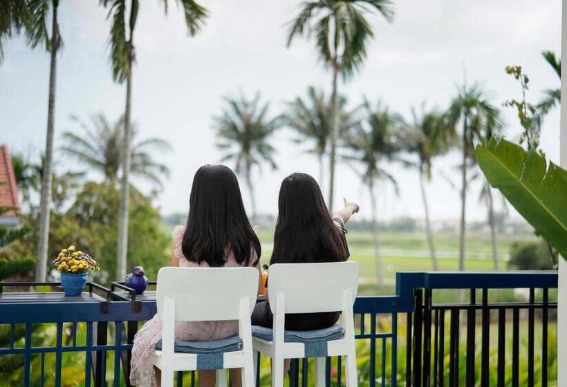 تختخواب و صبحانه Lavini Hoian Boutique Villa