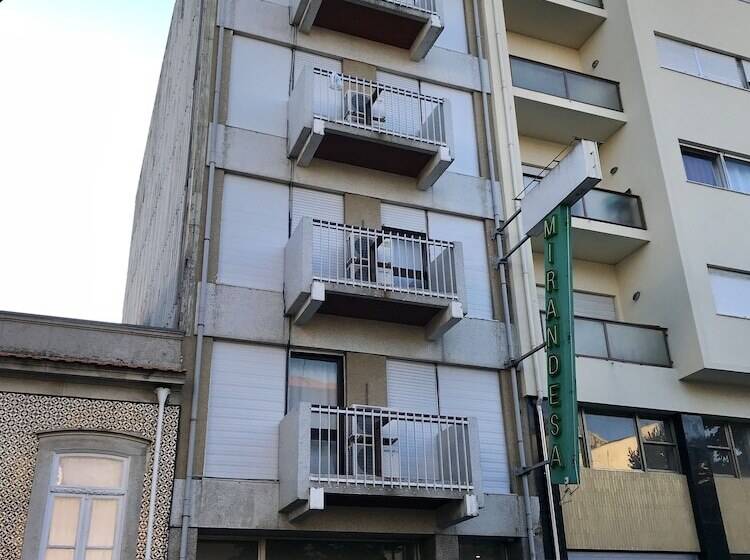 مبيت وإفطار Mirandesa Guesthouse