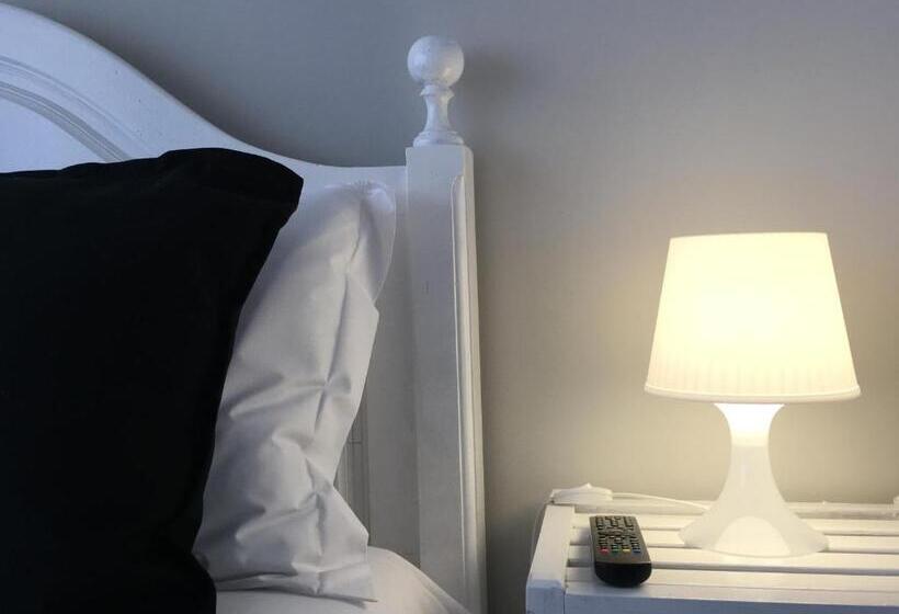 Bed and Breakfast Mirandesa Guesthouse