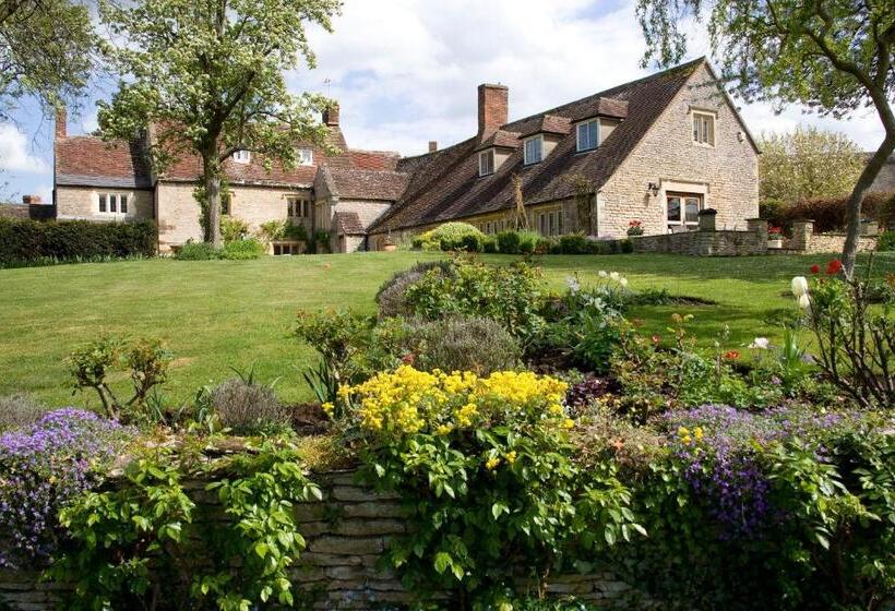 مبيت وإفطار The Old Manor House