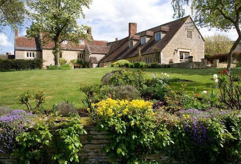 مبيت وإفطار The Old Manor House