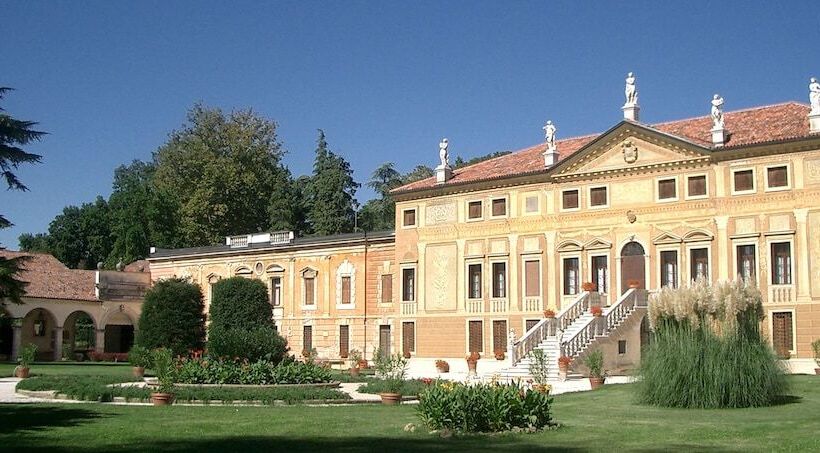 Bed and Breakfast Villa Curti