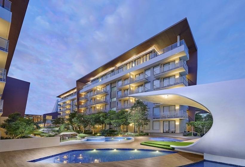 Golden Tulip Holland Resort Batu