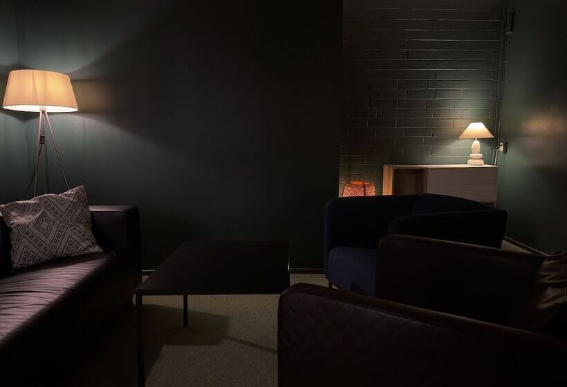 Отель The Rooms Airport   20rooms