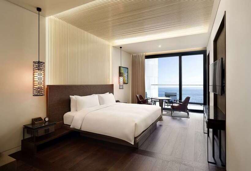 هتل Ananti At Busan Cove