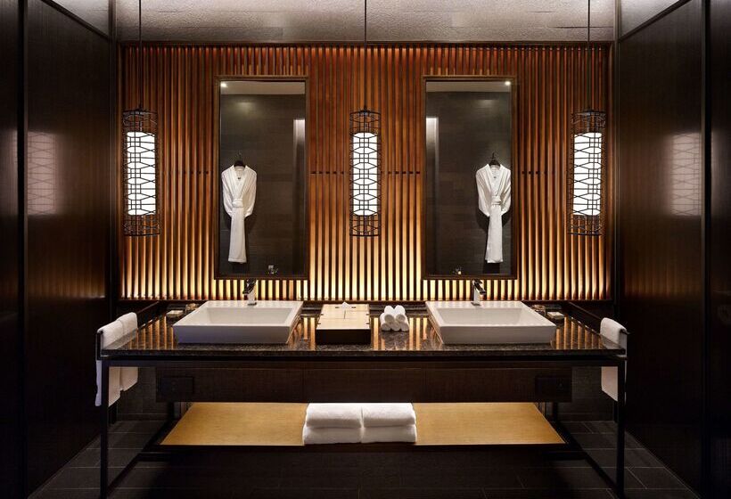 هتل Ananti At Busan Cove