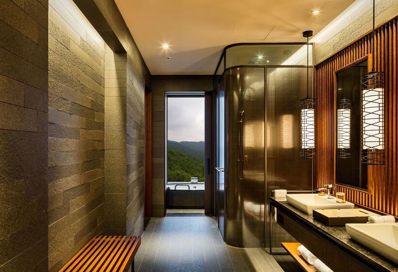 هتل Ananti At Busan Cove