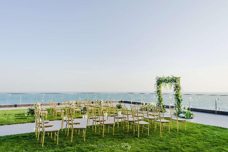 هتل Ananti At Busan Cove