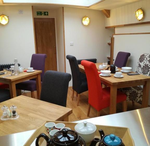 فندق Barge Waternimf