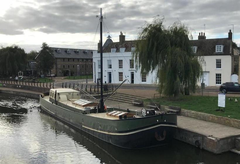 فندق Barge Waternimf