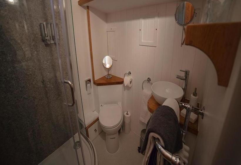 فندق Barge Waternimf