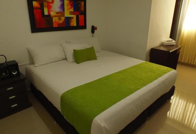 בית מלון כפרי Cafe Plaza