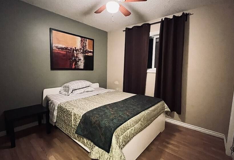 酒店 Central Edmonton Private Rooms