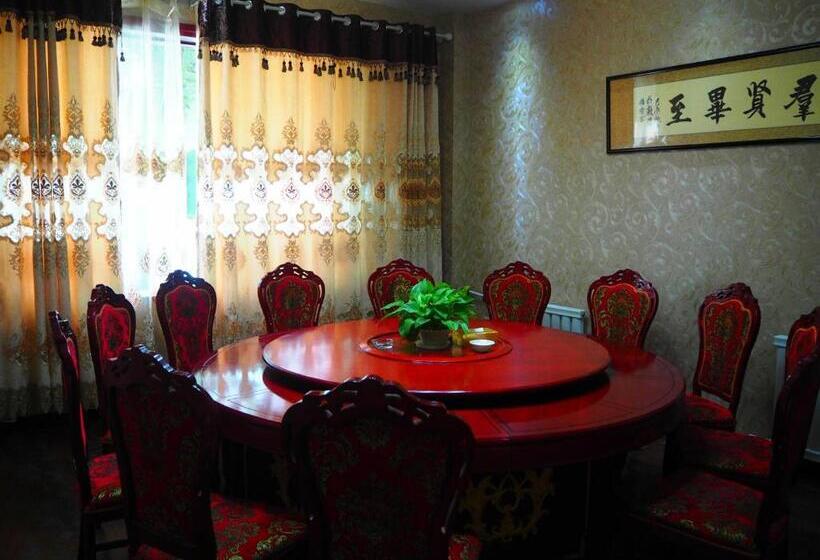 Otel Dunhuang Gold Dragon