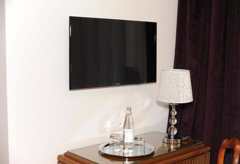 ホテル Hôtel Victor Hugo