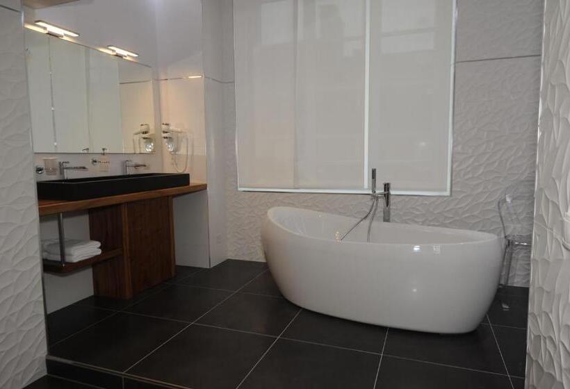 ホテル Hôtel Victor Hugo