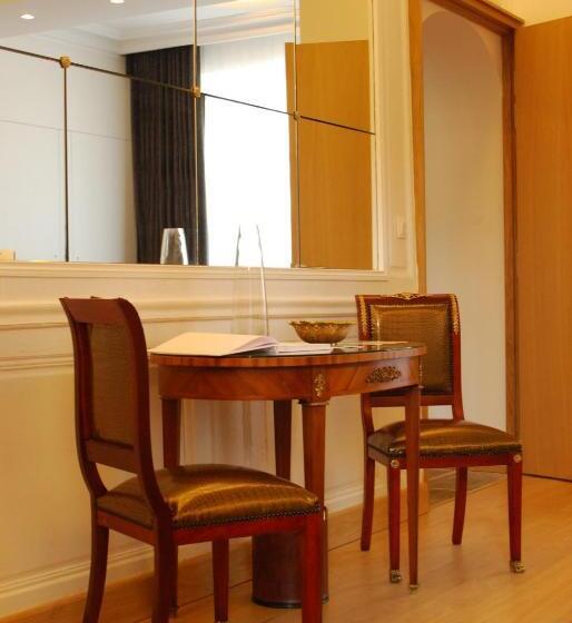 ホテル Hôtel Victor Hugo