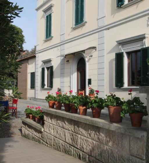 Отель La Marinella