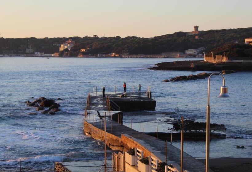 Отель La Marinella