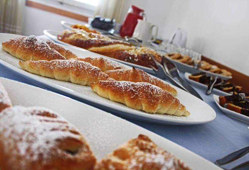 ホテル Montefiore