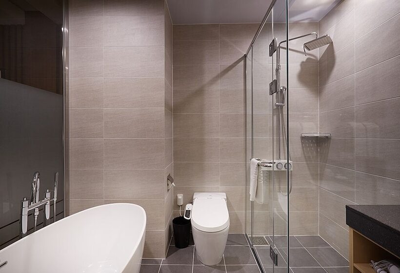 בית מלון כפרי Osong H  Sejong City