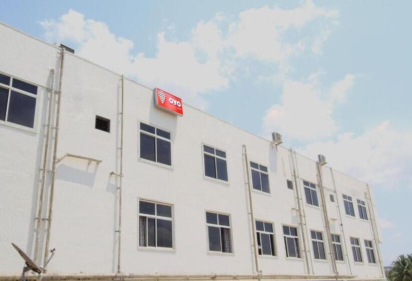 בית מלון כפרי Oyo Rooms Bidadi