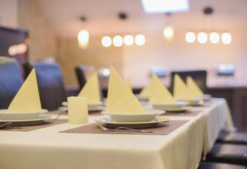 酒店 Oázis Wellness Panzio